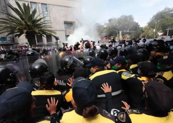 REGISTRAN ENFRENTAMIENTOS DURANTE MARCHA A FAVOR DEL ABORTO EN CDMX