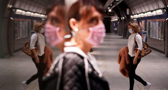 REINO UNIDO EN ALERTA POR INCREMENTO EXPONENCIAL DE CASOS DE COVID-19