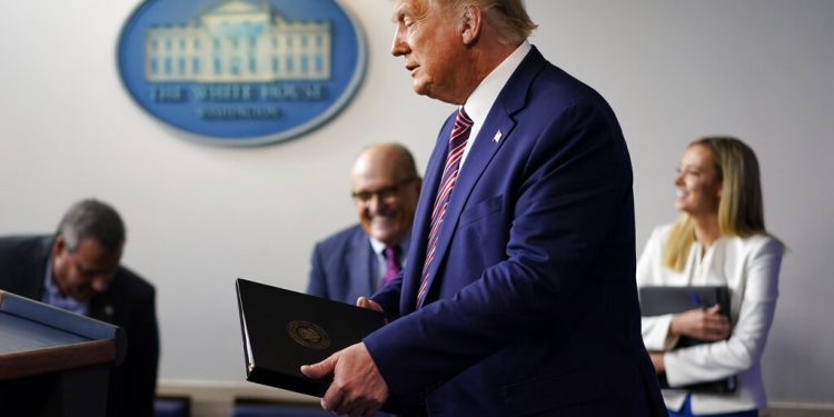 REVELAN QUE TRUMP PAGÓ SOLAMENTE 750 DÓLARES EN IMPUESTOS