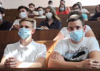 RUSIA ANUNCIA REAPERTURA DE CENTROS EDUCATIVOS