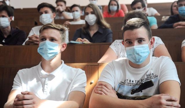 RUSIA ANUNCIA REAPERTURA DE CENTROS EDUCATIVOS