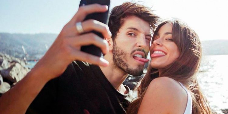SEBASTIÁN YATRA LE HACE EL FEO A TINI STOESSEL Y NO TRABAJARÁ CON ELLA