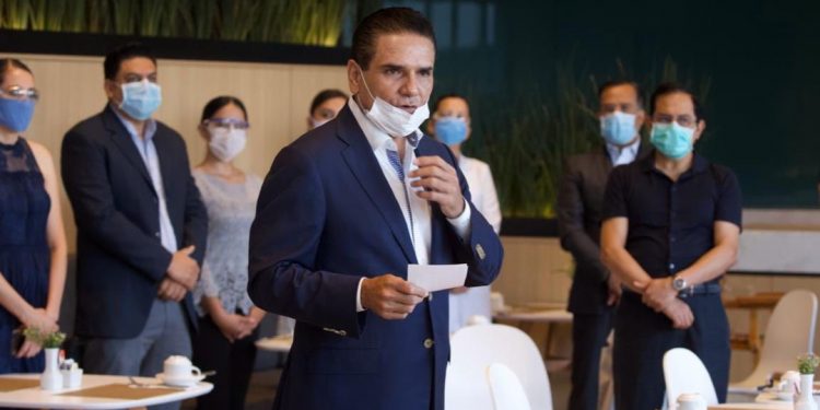 SILVANO AUREOLES, GOBERNADOR DE MICHOACÁN, DA POSITIVO A COVID-19