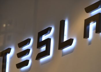TESLA DEMANDA AL GOBIERNO DE EU POR ARANCELES A PRODUCTOS CHINOS