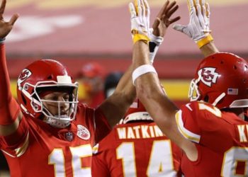 TEXANS Y CHIEFS ABREN EL TELÓN