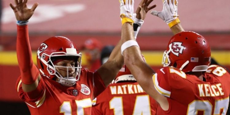 TEXANS Y CHIEFS ABREN EL TELÓN