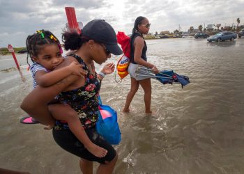 TEXAS, EN ALERTA POR EL ARRIBO DE “BETA”