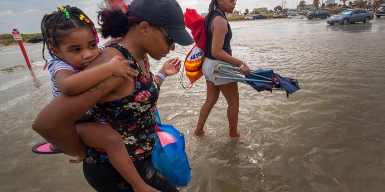 TEXAS, EN ALERTA POR EL ARRIBO DE “BETA”