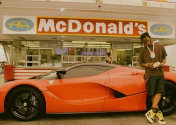 TRAVIS SCOTT, EL FAMOSO RAPERO, CREA SU PROPIA HAMBURGUESA CON MCDONALD’S
