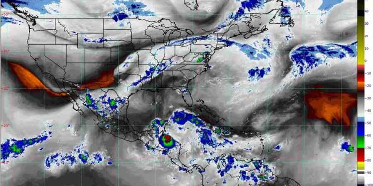 ‘NANA’ OCASIONARÁ TORMENTAS EN LA PENÍNSULA DE YUCATÁN