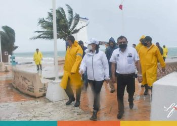 REPORTAN HUNDIMIENTO DE EMBARCACIÓN EN PUERTO MORELOS, SÓLO HAY DAÑOS MATERIALES