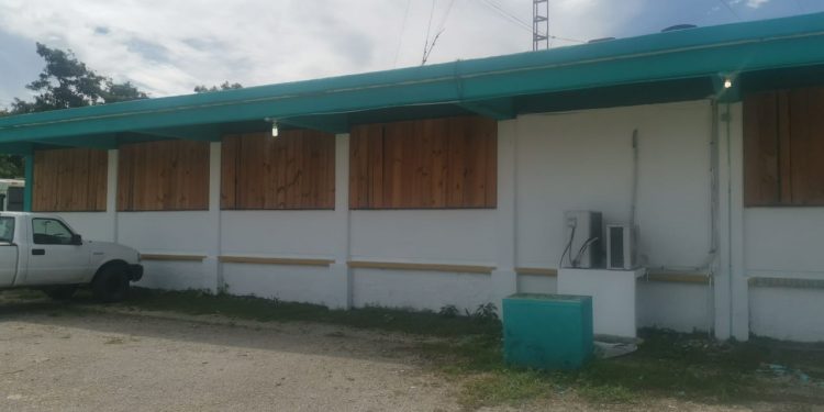 32 ESCUELAS LISTAS COMO REFUGIOS PARA RECIBIR EMBATES DE “DELTA”