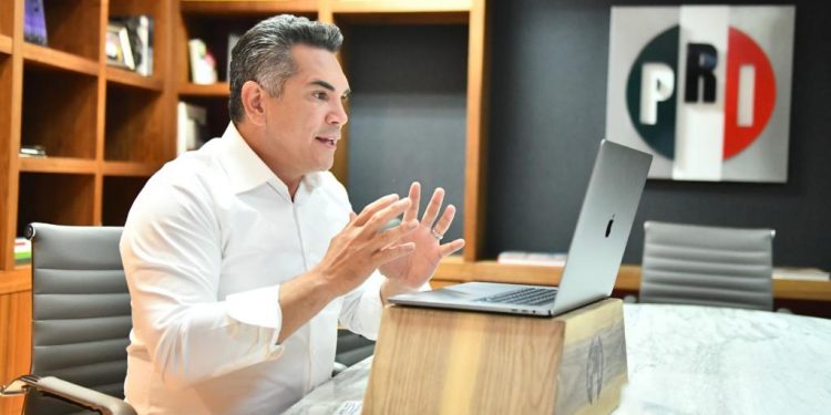 LOS JÓVENES NECESITAN OPORTUNIDADES, NO DÁDIVAS: ALEJANDRO MORENO