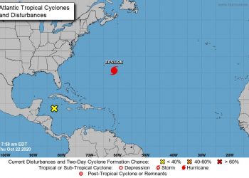 ONDA DE BAJA PRESIÓN MANTIENE BAJA PROBABILIDAD DE PASAR A HURACÁN