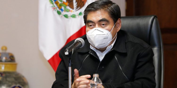 MIGUEL BARBOSA PIDE DIÁLOGO A GOBERNADORES DE OPOSICIÓN