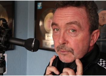 MUERE VOCALISTA DE THE OUTFIELD