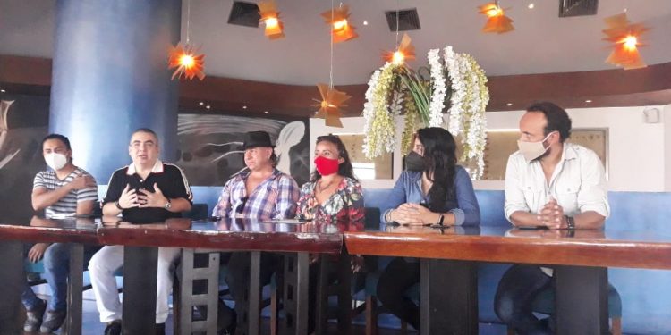 PRESENTAN GOLPE DE PODER