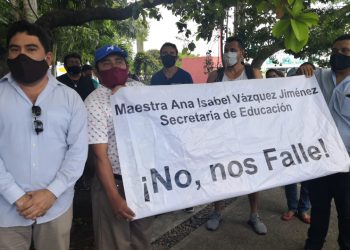 DOCENTES EXIGEN A LA SEQ PAGUE EL APOYO DE “ESCUELAS DE TIEMPO COMPLETO” HASTA DICIEMBRE