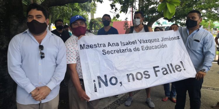 DOCENTES EXIGEN A LA SEQ PAGUE EL APOYO DE “ESCUELAS DE TIEMPO COMPLETO” HASTA DICIEMBRE