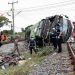 CHOQUE DE TREN CON AUTOBÚS DEJA AL MENOS 18 MUERTOS Y 44 HERIDOS