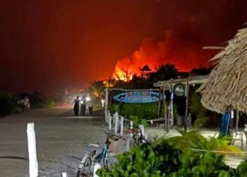 SE REGISTRA INCENDIO EN UN HOTEL DE HOLBOX
