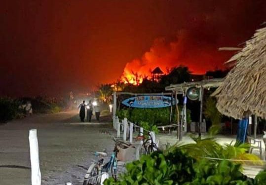 SE REGISTRA INCENDIO EN UN HOTEL DE HOLBOX