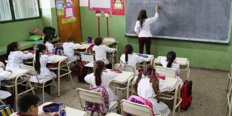 RIESGO 400 PLANTELES EDUCATIVOS POR DESAPARICIÓN DE “ESCUELAS DE TIEMPO COMPLETO”