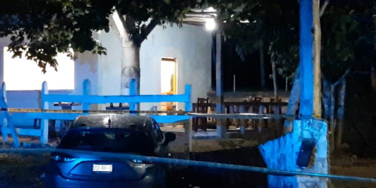 INICIA FGE CARPETA DE INVESTIGACIÓN POR EL HOMICIDIO DE 5 PERSONAS EN UN BAR EN TULUM