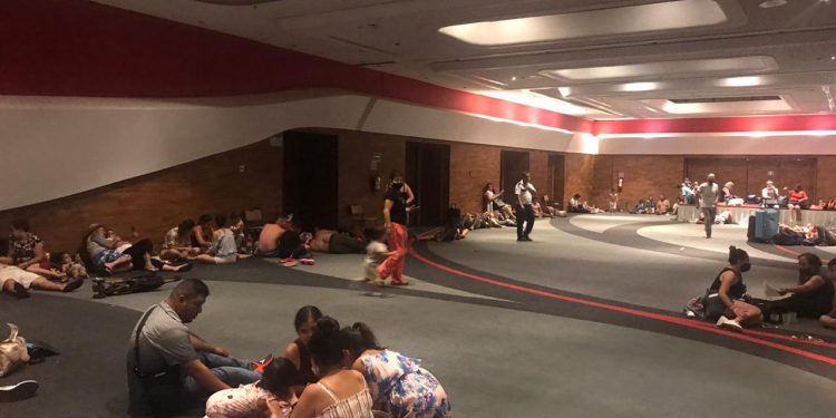 400 TURISTAS Y HABITANTES DE LA ZONA HOTELERA YA ESTÁN EN EL ALBERGUE DEL CENTRO DE CONVENCIONES