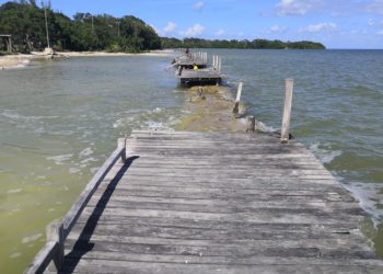 OTONIEL SEGOVIA ABANDONA LA ÚNICA PLAYA PÚBLICA DE CHETUMAL