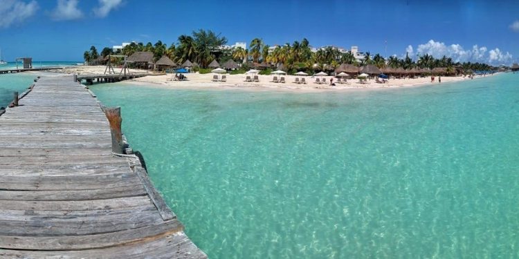 ISLA MUJERES LISTA PARA RECIBIR TURISMO ESTE FIN DE SEMANA