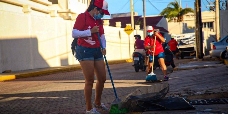 CONTINÚAN LAS JORNADAS DE “ISLA MUJERES VERDE Y SALUDABLE” PARA REACTIVAR EL DESTINO AL CIEN POR CIENTO