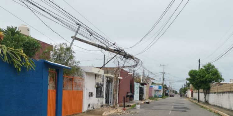 AVANZA LA CFE A MARCHAS FORZADAS PARA RESTABLECER EL SUMINISTRO DE ENERGÍA ELÉCTRICA EN QUINTANA ROO