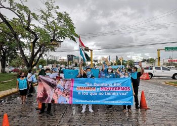 MARCHAN A FAVOR DE LA VIDA EN CANCÚN