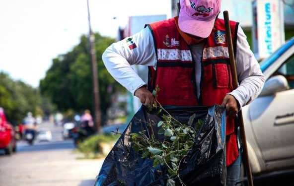 TRABAJA AYUNTAMIENTO CON RUTAS DE RECOLECCIÓN DE BASURA AL 100 POR CIENTO