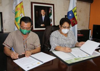 FIRMA SOFÍA ALCOCER Y EL SINDICATO DE TRABAJADORES CONVENIO DE TRABAJO