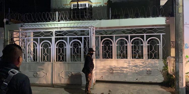 ASEGURAN COCAÍNA, MARIHUANA Y UN ARMA DE FUEGO EN UNA VIVIENDA DE LA REGIÓN 238 EN CANCÚN