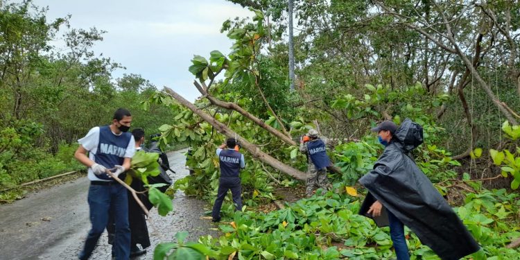 EN AUXILIO A LA POBLACIÓN SE ACTIVÓ EL PLAN MARINA