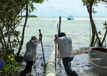 LA CAPA REHABILITA EL ACUEDUCTO DE HOLBOX DAÑADO POR EL HURACÁN ZETA