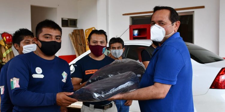 DOTAN A PROTECCIÓN CIVIL DE INDUMENTARIA