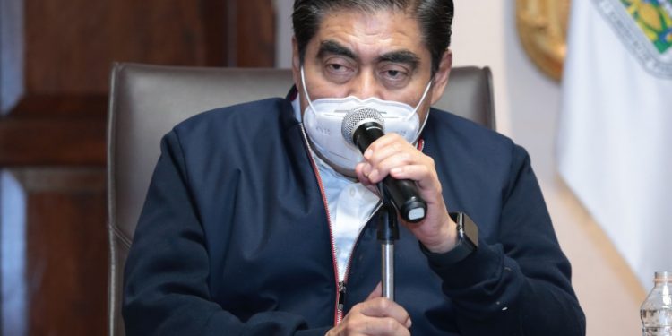 PUEBLA ÚNICO ESTADO CON PROTOCOLOS PARA NO PERMITIR TOMA DE CASETAS: MIGUEL BARBOSA