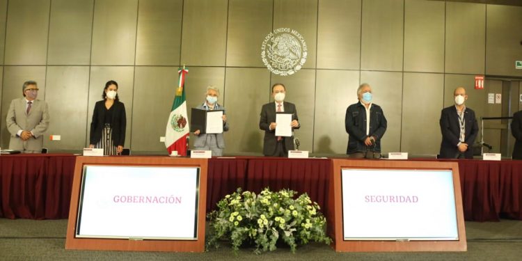 FIRMAN CONVENIO DE COLABORACIÓN SECRETARÍA DE GOBERNACIÓN Y SSPC PARA FORTALECER LAS HERRAMIENTAS EN MATERIA DE SEGURIDAD