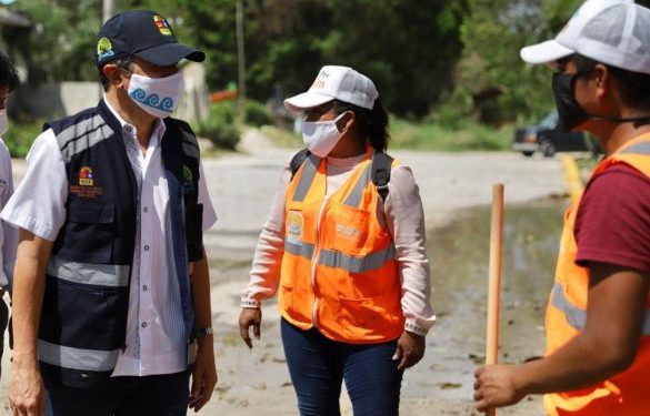 CARLOS JOAQUÍN VERIFICA EN TULUM LAS AFECTACIONES DE LA TORMENTA “GAMMA” Y EL HURACÁN “DELTA”