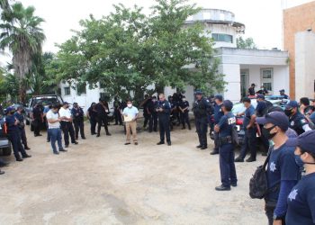 ANALIZAN AUTORIDADES DE JOSÉ MARÍA MORELOS PETICIÓN DE POLICÍAS