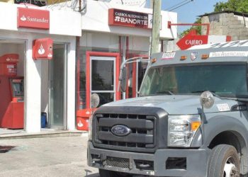 SUFRE LA POBLACIÓN DEL NORTE DE QUINTANA ROO POR LA FALTA DE DINERO EN EFECTIVO