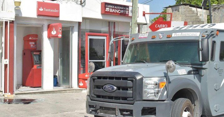 SUFRE LA POBLACIÓN DEL NORTE DE QUINTANA ROO POR LA FALTA DE DINERO EN EFECTIVO