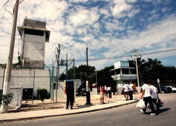 BAJO TOTAL HERMETISMO TRASLADAN CUERDA DE REOS DE CANCÚN Y CHETUMAL A UN PENAL DE MÁXIMA SEGURIDAD EN SINALOA