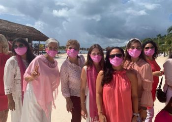 MUJERES EMPRESARIAS SE REÚNEN PARA CONMEMORAR DÍA MUNDIAL DE LA LUCHA CONTRA EL CÁNCER DE MAMA