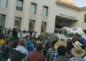 CONAGUA LLAMA A GRUPOS QUE TIENEN TOMADOS LOS ACCESOS DE SU EDIFICIO, SEDE A CONDUCIRSE A TRAVÉS DEL DIÁLOGO RESPETUOSO