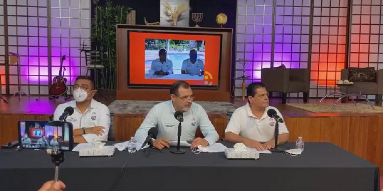 NIVARDO MENA NO GOBIERNA PERO YA ANDA EN CAMPAÑA